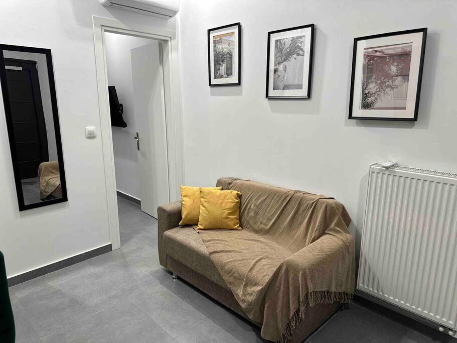 Cozy In A New Building 4 *