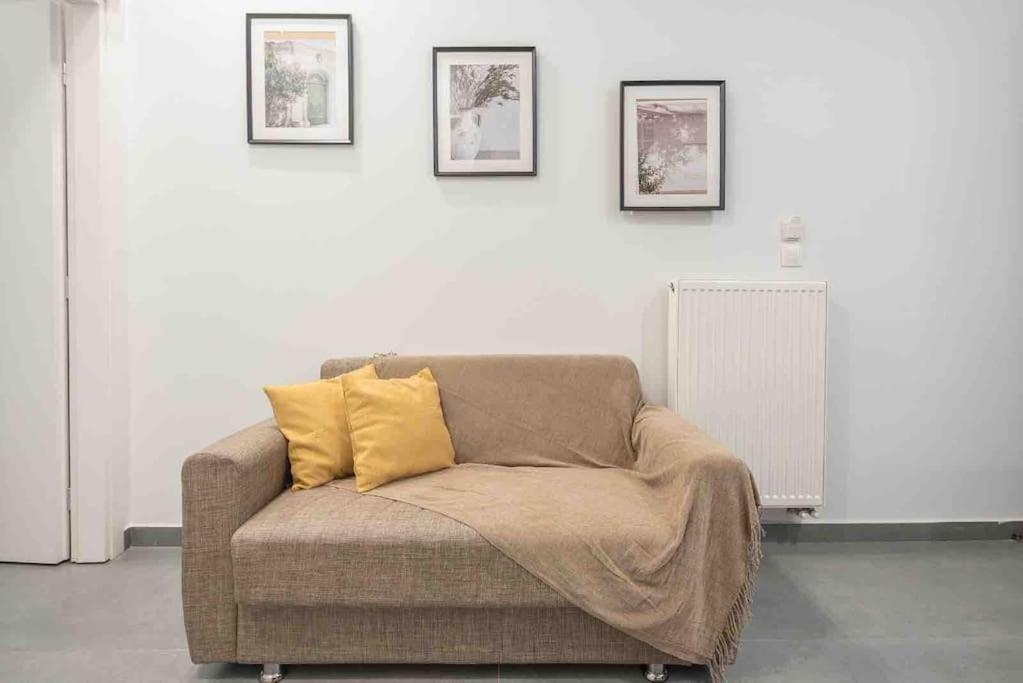 Cozy In A New Building 4 Apartment Piraeus