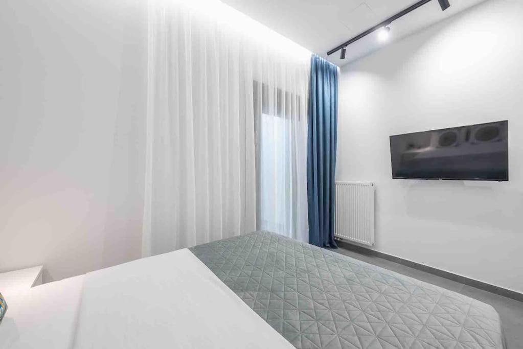 Cozy In A New Building 4 * Piraeus